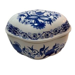Royal Doulton White and Blue Bone China Base